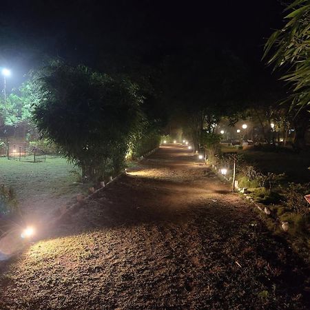Pench Tiger Trails Resort Khawāsa Exterior foto