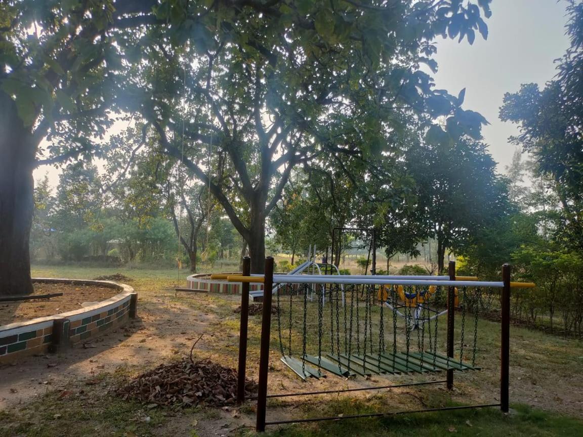 Pench Tiger Trails Resort Khawāsa Exterior foto